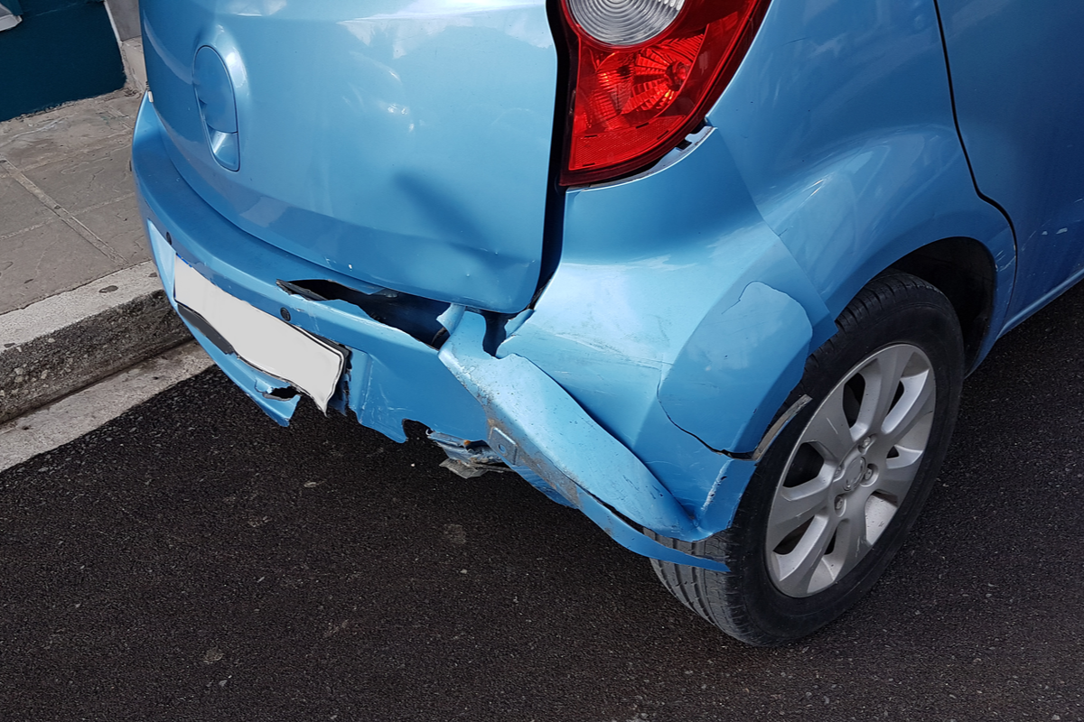 修理費が痛い！でも車の傷を放置するとどうなる？