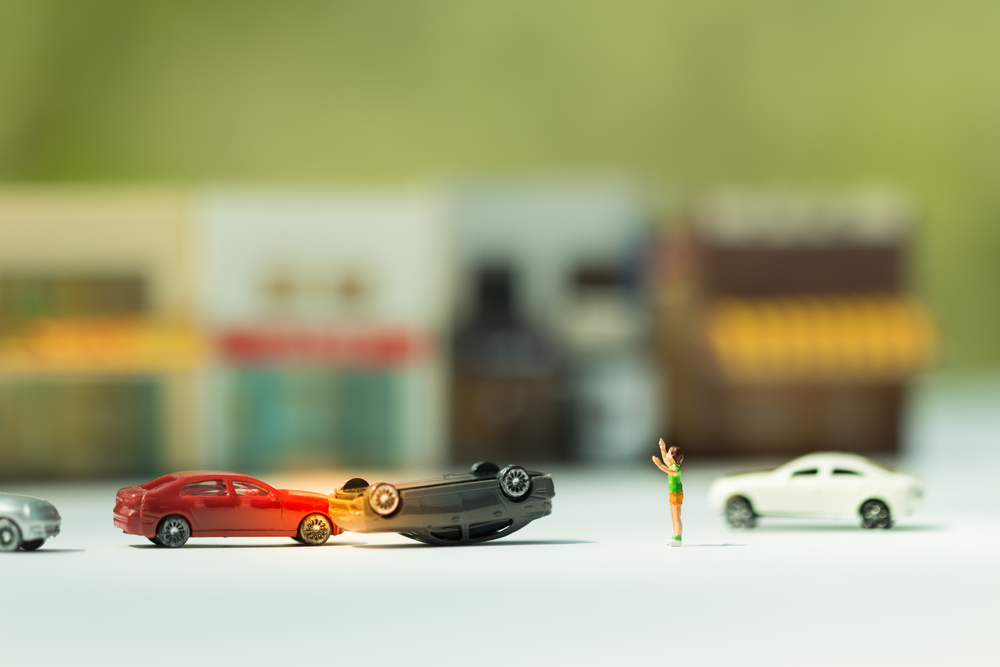 車の任意保険って何？「任意」なら加入しなくてもよいの？