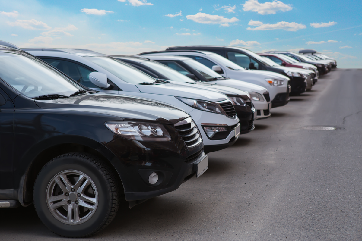 ディーラー車検は高いだけ？利用するメリットとデメリット