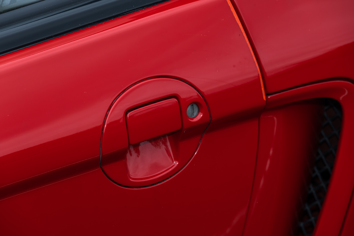 車のドアノブについた傷、どこで直せる？