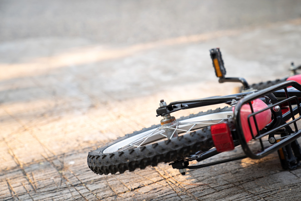 自転車での事故も、自動車保険で備えられる？