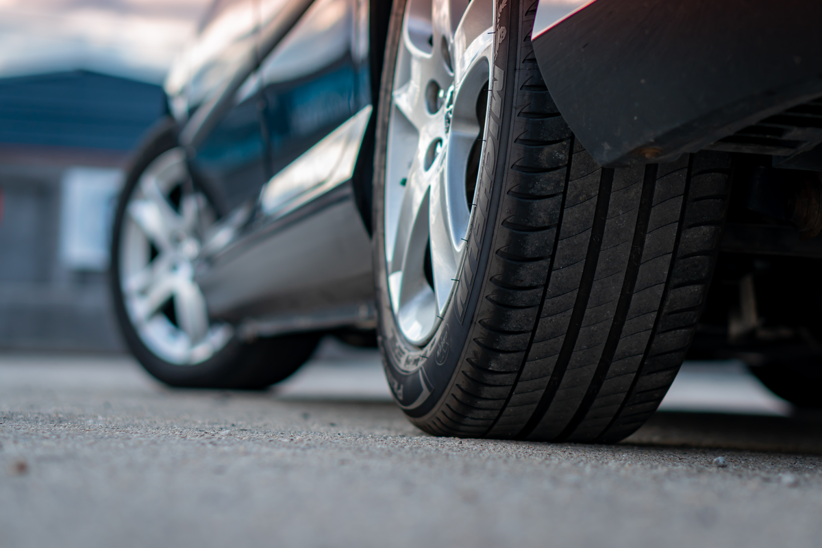 静かなタイヤが欲しい！選び方と特徴を解説