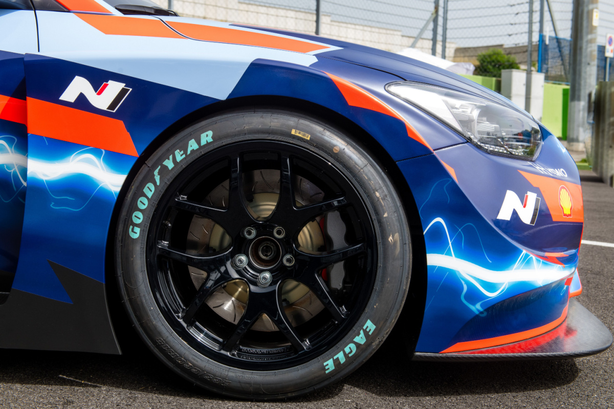 レタータイヤで足元をおしゃれに！自作は可能？