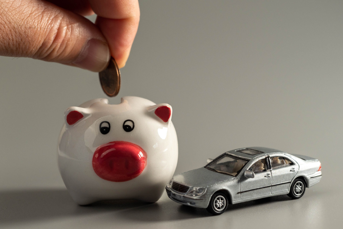 20歳の自動車保険は高い？保険料を安くするには？