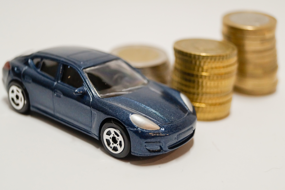 定額で自動車を借りる「カーリース」