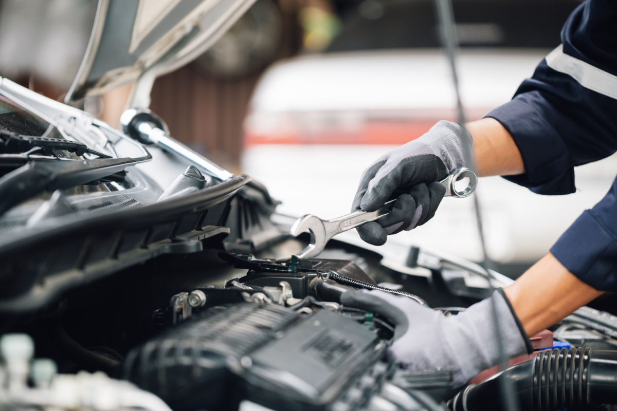 軽バンは何年車検？