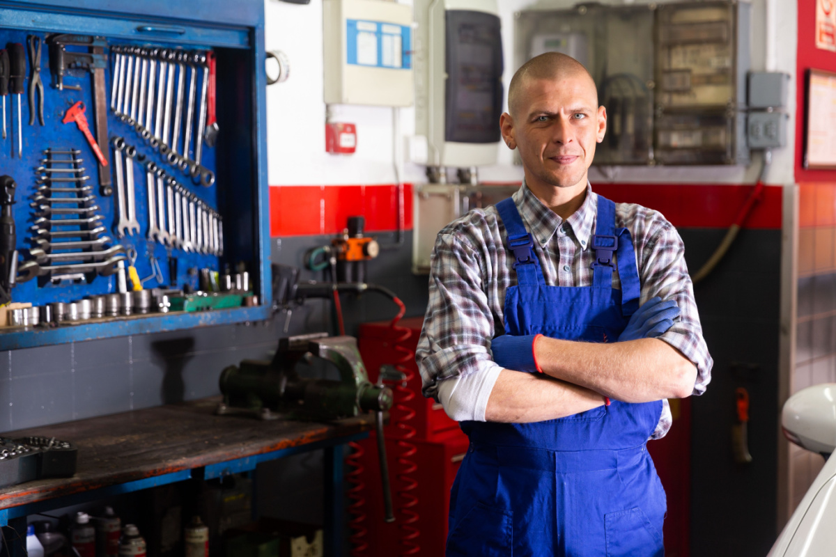 車のホイールの傷は自分で直せる？