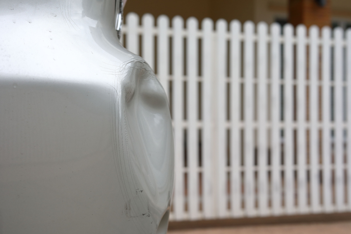 自分でバンパーのへこみを修理する方法