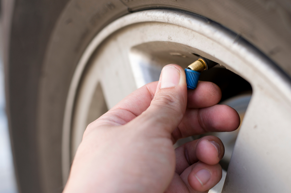 バルブ交換の費用はどれくらい？