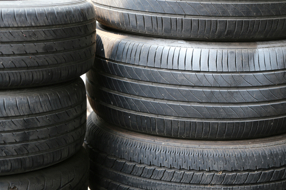 タイヤの正しい捨て方とは