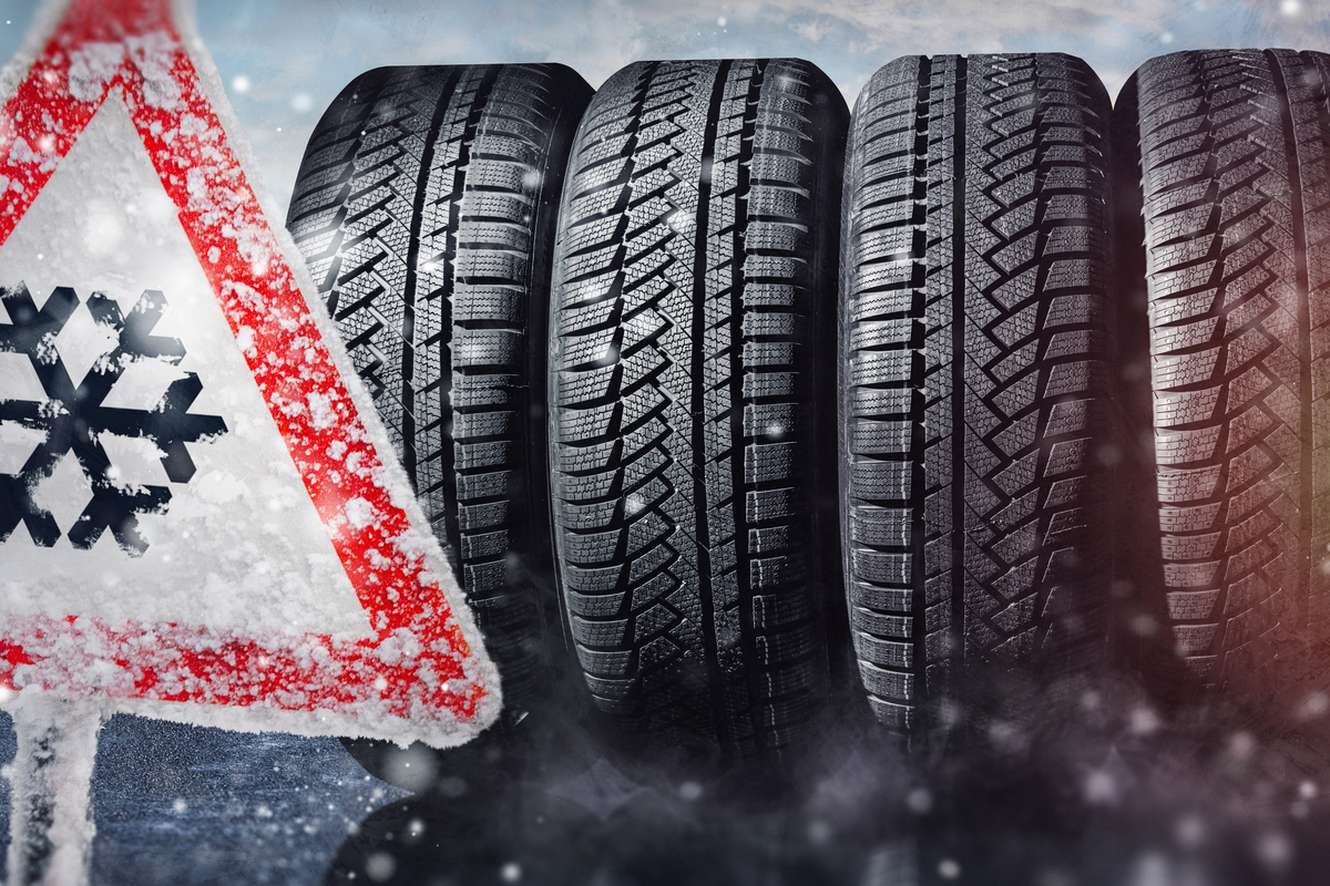 リスクを考えて、冬以外のスタッドレスタイヤの使用は避けよう