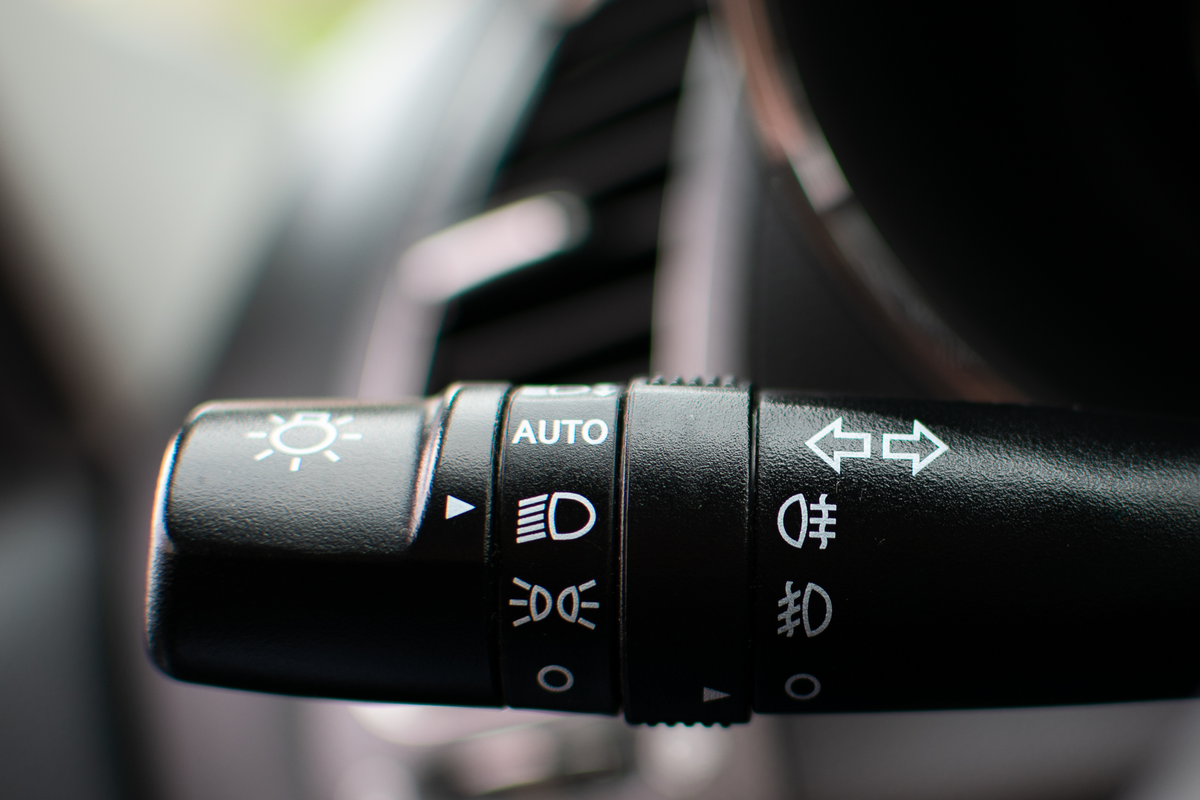 フォグランプの正しい使い方とは？