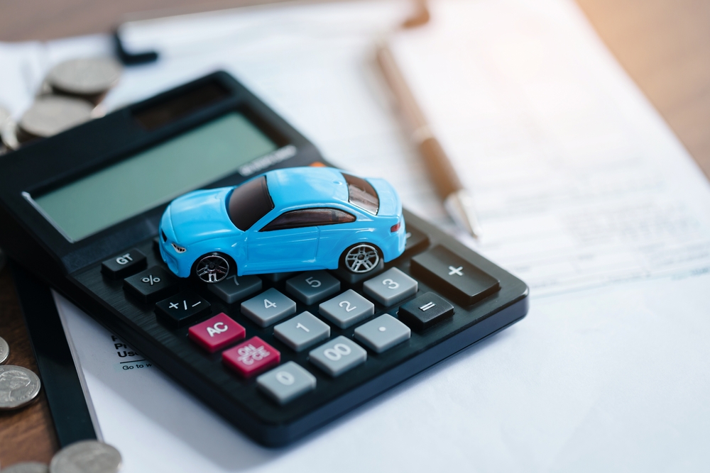 カーリースの月額料金はどのように決まる？