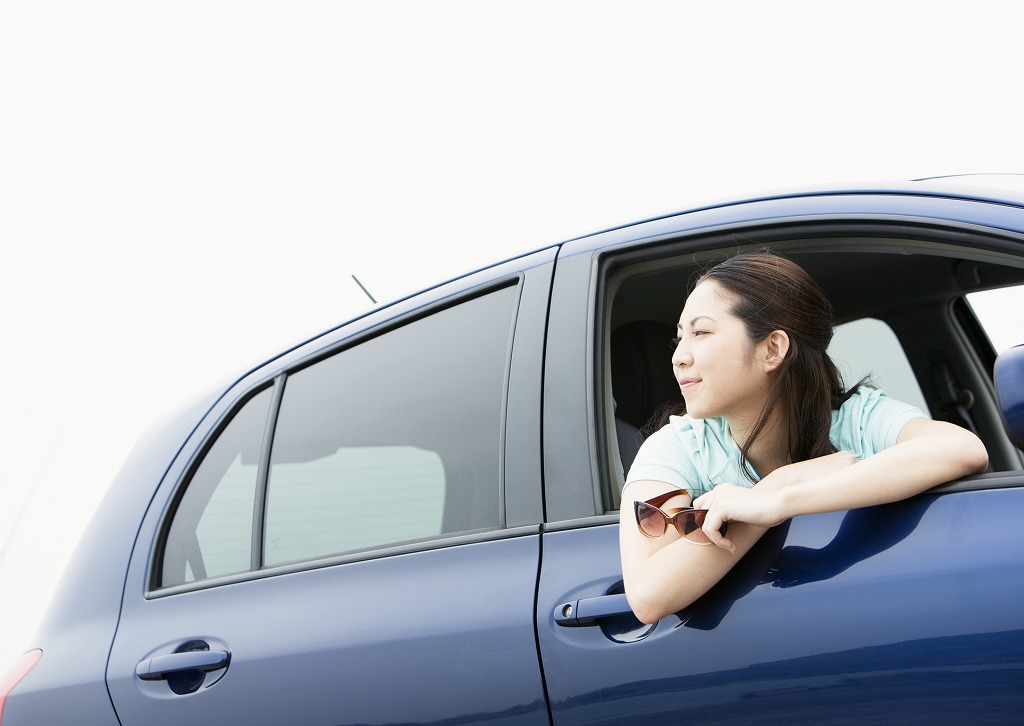 他人の車にも自分の車にも、どちらも自分が保険の対象に含まれていない場合は一日単位のドライバーズ保険に加入しましょう