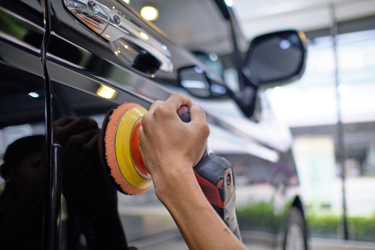 愛車をピカピカにしてくれる専門業者とは？