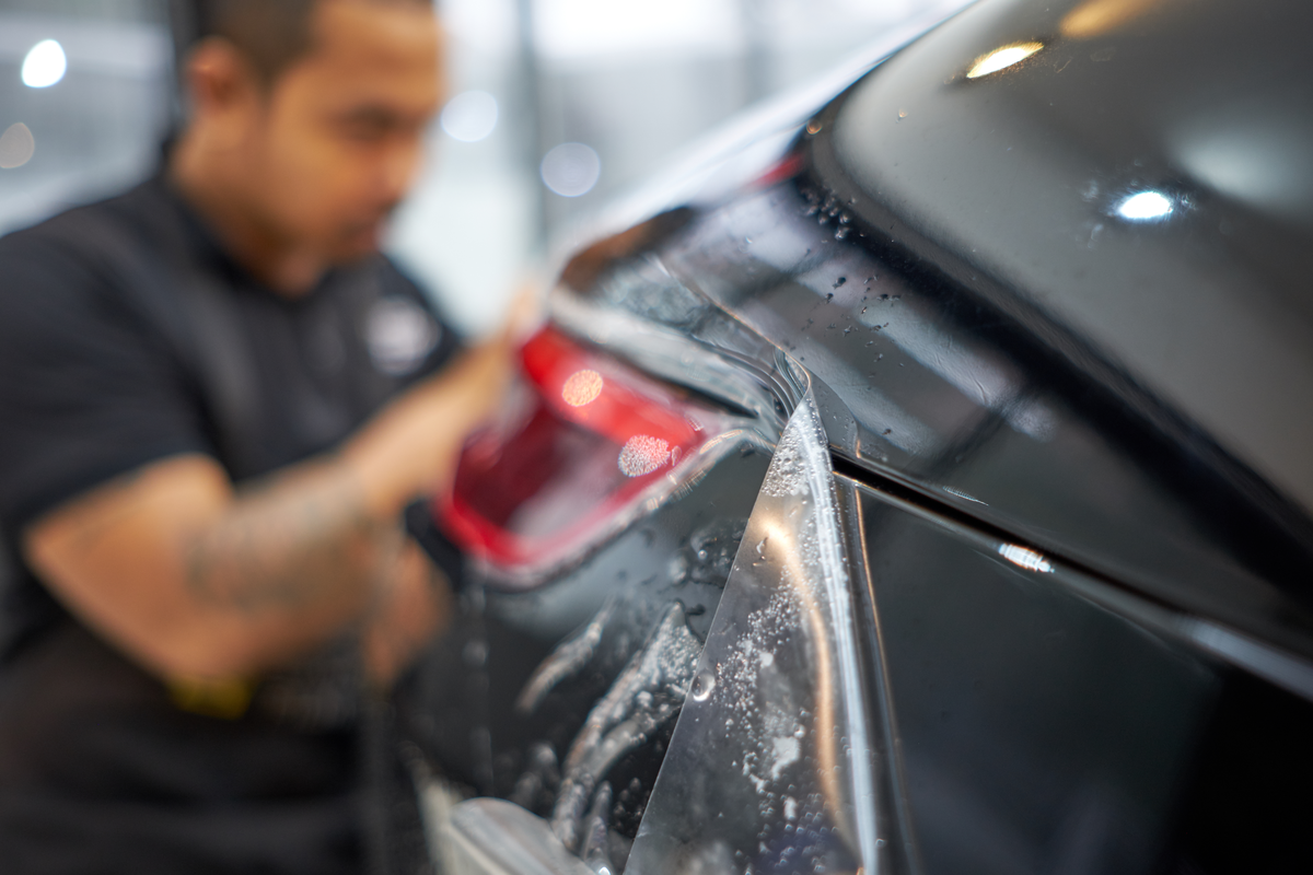 車のバンパーを塗装する流れとは？