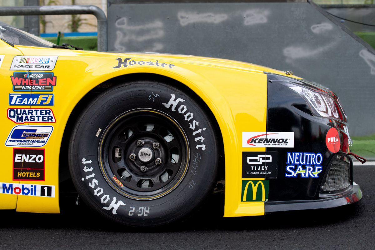 塗装以外でタイヤレターを自作する方法