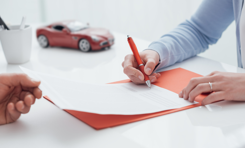 自動車保険の契約者の名義変更をするにはどんな手続きが必要 コスモ石油販売