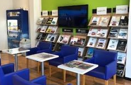 セルフ川西山下